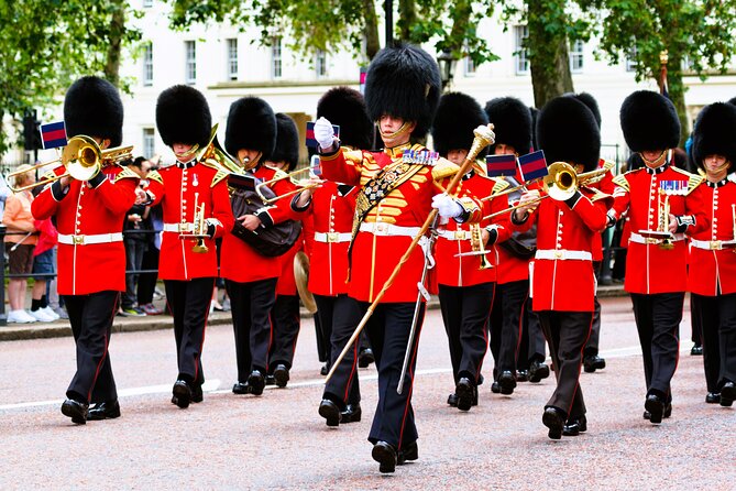 Changing of the Guard Guided Tour at Buckingham Palace - Meeting at the Duke of York Column: The Plan You’ll Actually Need