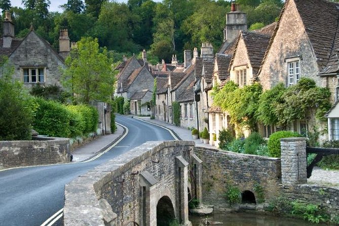 Cotswolds Day Trip from London with Optional Village Lunch - Guides and the pace: why the day can feel fun or rushed
