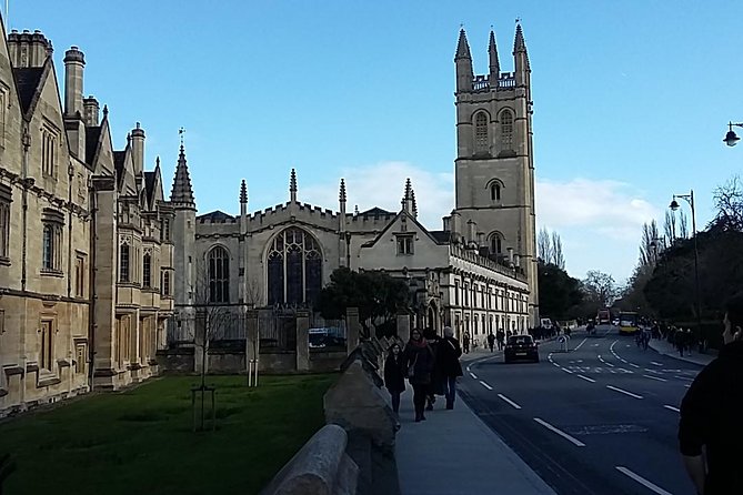 Cotswolds Villages and Oxford Full Day Tour from London - Oxford on foot: a 45-minute orientation that makes the rest easier