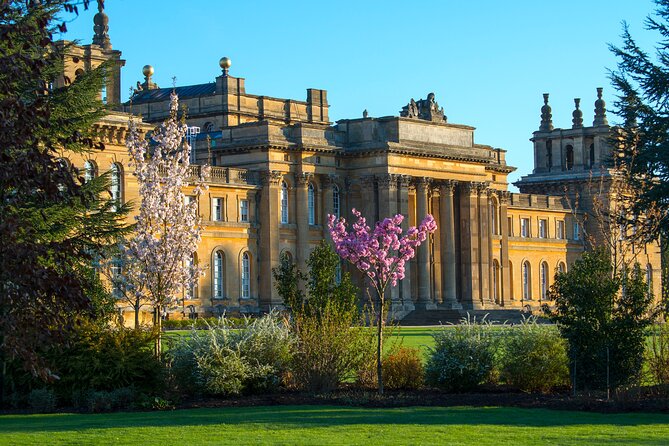 Downton Abbey Village, Blenheim Palace and Cotswolds Day Trip from London - Victoria Coach Station to On-the-Road Wi‑Fi Comfort