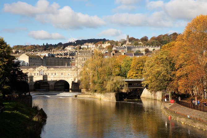England in One Day: Stonehenge, Bath, the Cotswolds and Stratford-upon-Avon Day Trip from London - Why the guide and driver quality matters so much here