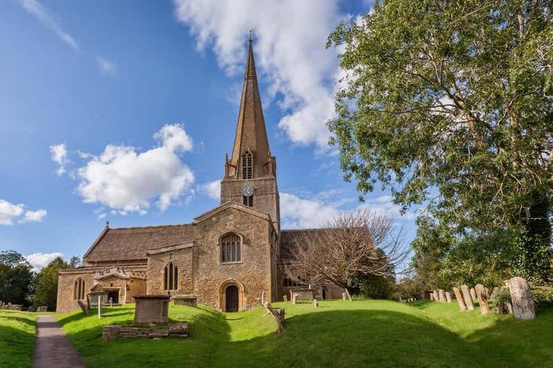 From London: Cotswolds, Blenheim Palace & Downtown Abbey - Bourton-on-the-Water: River Bridges and a Smart 75-Minute Plan