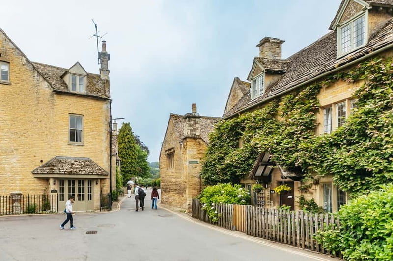 From London: Cotswolds, Blenheim Palace & Downtown Abbey - Guides, Headsets, and the First-Class Coach Touches
