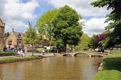 From London: Full-Day Cotswolds Small-Group Tour - Getting out of London fast: Paddington Station to the Cotswolds