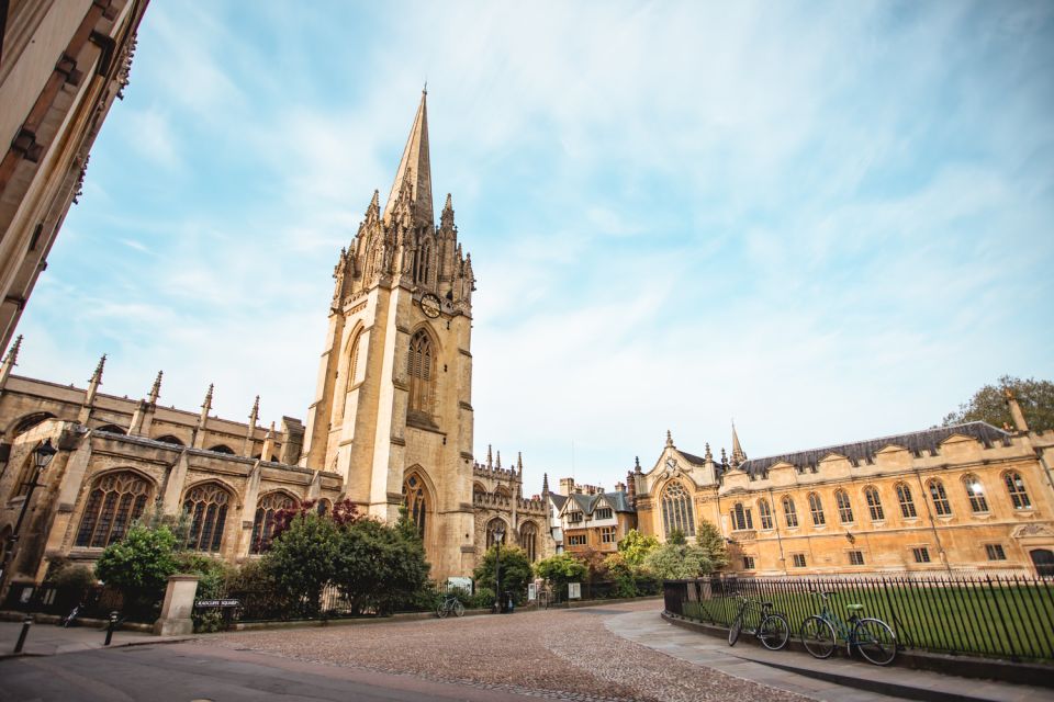 From London: Oxford and Cotswolds Villages Day Trip - What to pack for a smooth countryside day from London