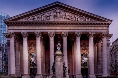 Ghastly Ghost Walking Tour in London - Meeting Points and Timing: How to Not Get Flustered
