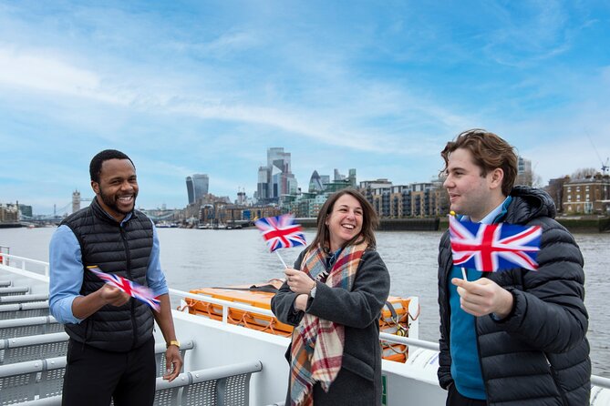 Hop-On Hop-Off Sightseeing River Cruise on the Thames - Why This Thames Cruise Is Such an Easy London Win