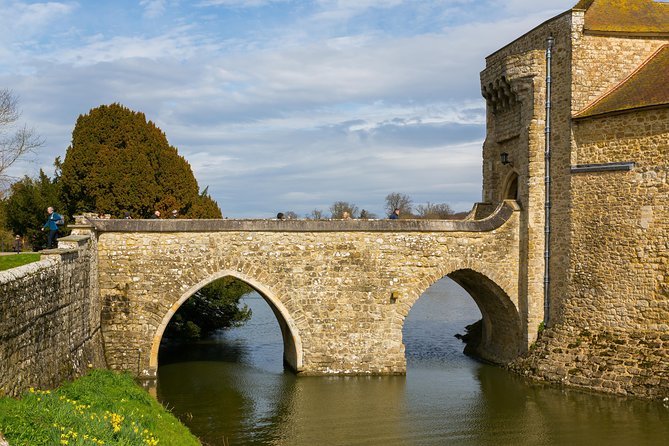 Leeds Castle, Cliffs of Dover and Canterbury Day Trip from London with Guided Cathedral Tour - Who this day trip fits best (and who should look elsewhere)