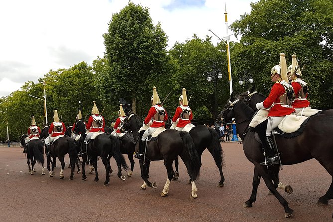 London 30 Top Sights with Fun Local Guide - Parliament Square: Houses of Parliament and Big Ben Close-Up