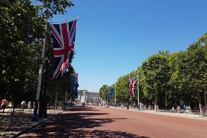 London 30 Top Sights with Fun Local Guide - Westminster Abbey: A 1,000-Year Story in a Short Stop