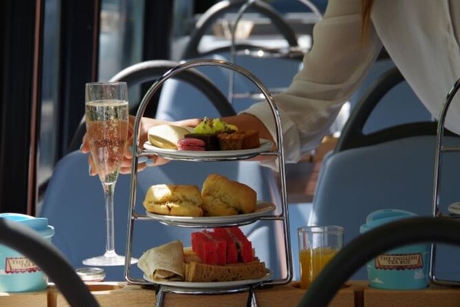 London Afternoon Tea Bus with Panoramic Tour - The Landmark Route: From Buckingham Palace to Trafalgar Square
