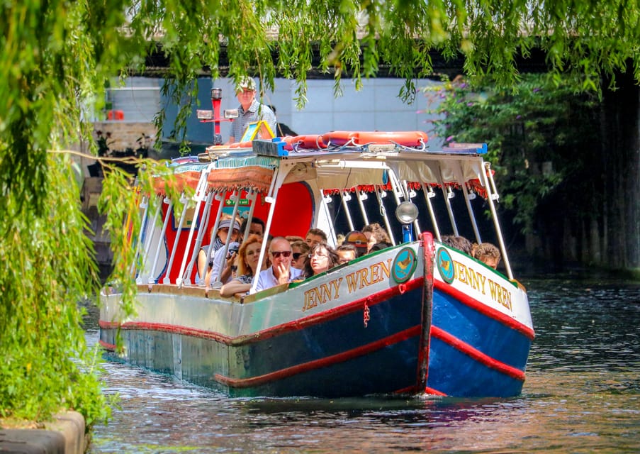 London: Canal Boat Ride on Camden Lock - Little Venice and Robert Browning’s Island: calm water and a classic London contrast