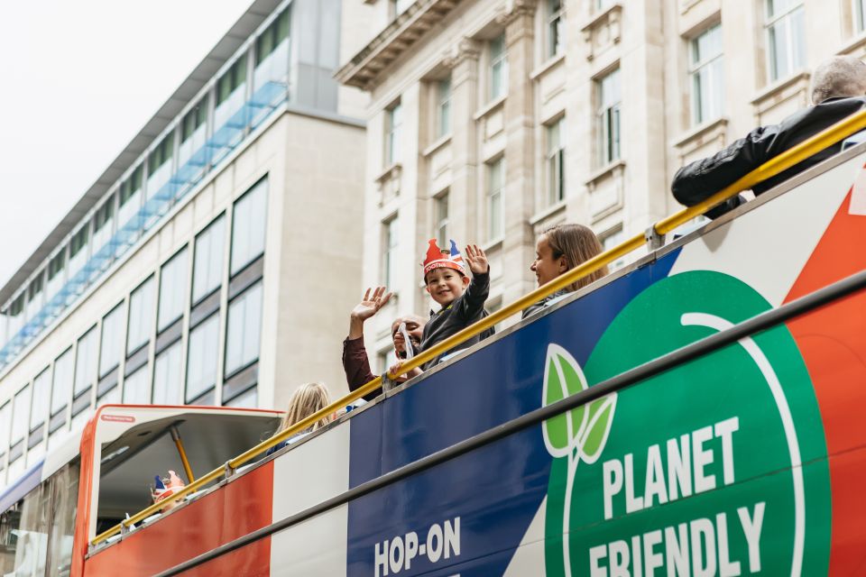 London: Children's Open Top Bus Tour - The Tootbus app: use it before and after the ride
