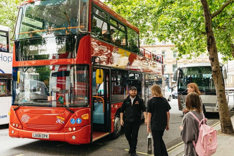 London: City Sights Hop-On Hop-Off Bus & Bookable Extras - The Green Route shuttle: switching lines without losing the day