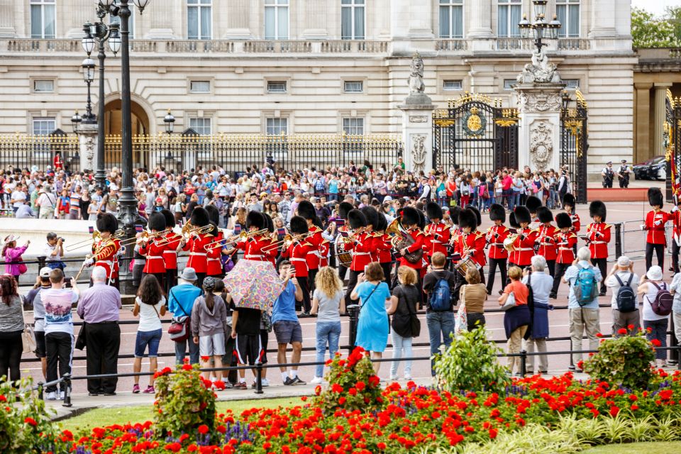London: Classic Gold 3.5-Hour Bike Tour - Buckingham Palace and the Changing of the Guard (When It’s On)
