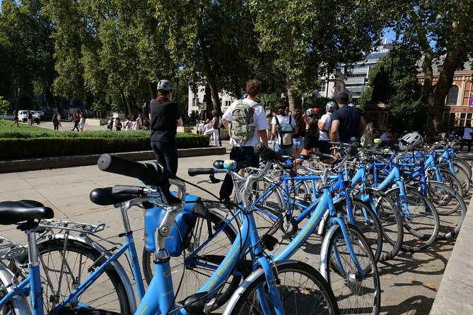London Classic Landmarks Bike Tour with Local Guide - Trafalgar Square to Covent Garden: Street Life on a Bike