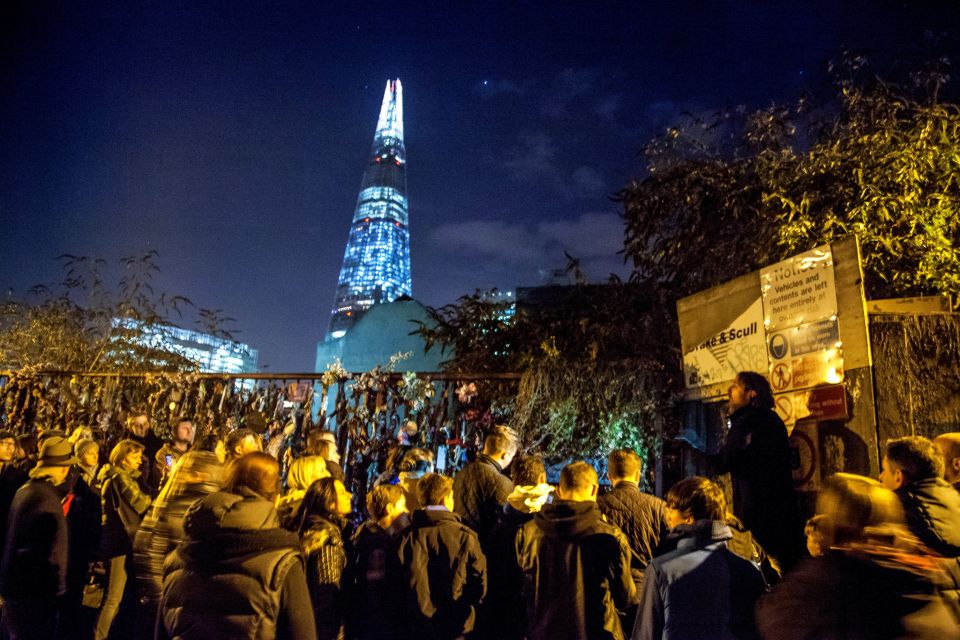 London: Comedy Horror Ghost Tour on a Bus - Spooky Technical Trickery: When the Bus Becomes the Stage