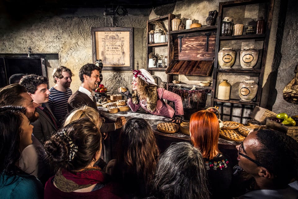 London: Entry Ticket to London Dungeon - Where You Start: Ticket Check, One-Way Flow, and the Camera Rules