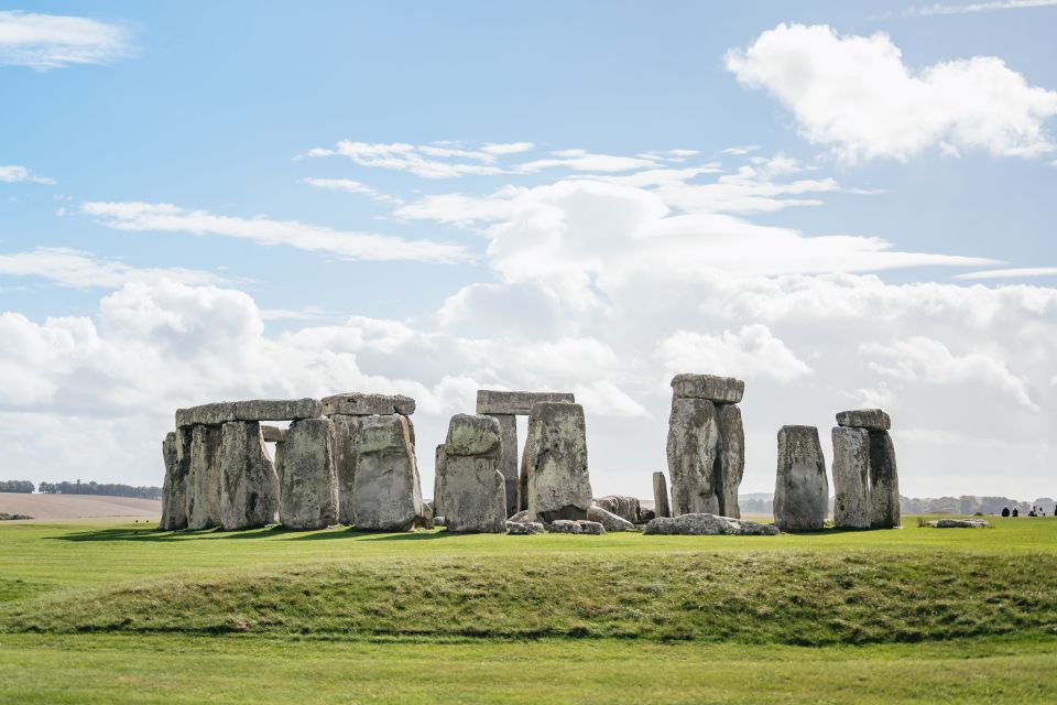 London: Full-Day Windsor, Stonehenge, and Oxford Tour - Guides and Headsets: Why the Commentary Makes or Breaks the Day