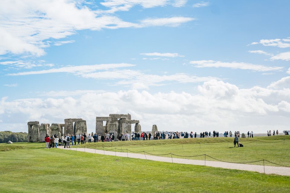 London: Full-Day Windsor, Stonehenge, and Oxford Tour - Price and Value: Is $120 a Fair Deal for Windsor, Stonehenge, and Oxford?