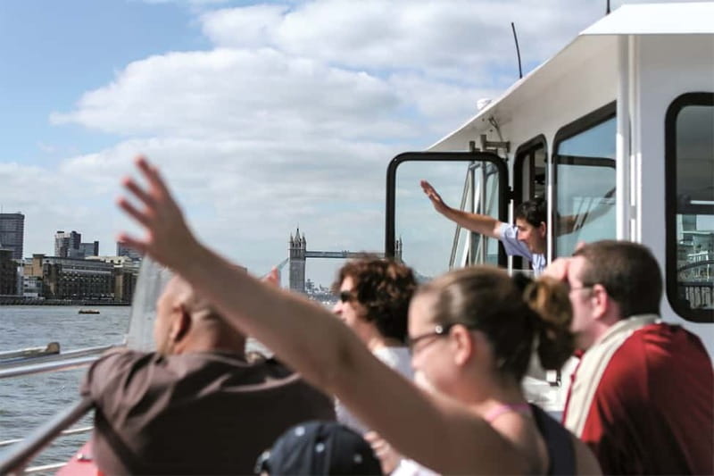 London: Fully Flexible River Thames Sightseeing Pass - Commentary That Makes the Thames Click: English Live and 14-Language Audio