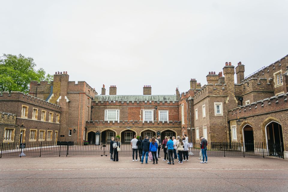 London: Ghost Walk and River Thames Boat Ride - Guides Make or Break Ghost Tours: Marvin, Julia, Luke, and More