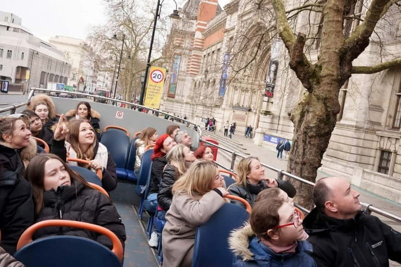 London: Golden Tours Gray Line Hop-on Hop-off Bus Tour - The free walking tours: Jack the Ripper and Royal London