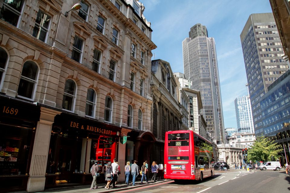 London: Guided Harry Potter Tour - The Tube Moment and Millennium Bridge: When the Knight Bus Scene Comes Alive