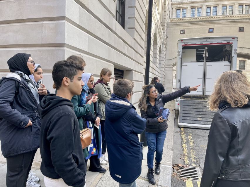 London: Guided Harry Potter Tour - Leadenhall Market Finish and the Leaky Cauldron/Ministry Threads