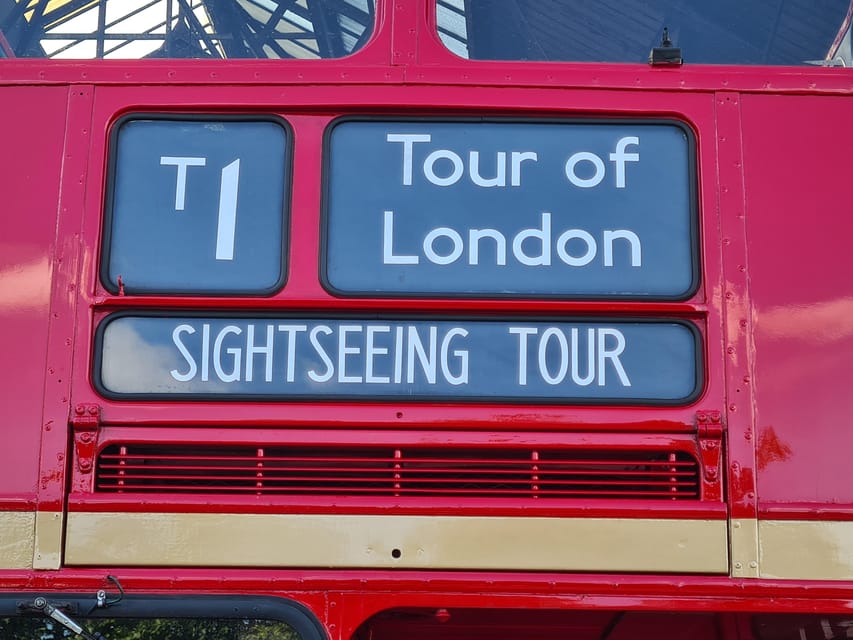 London: Guided Sightseeing Tour on a Vintage Open-Top Bus - Monument to the Tower of London and Tower Bridge: Your Biggest Landmark Stretch