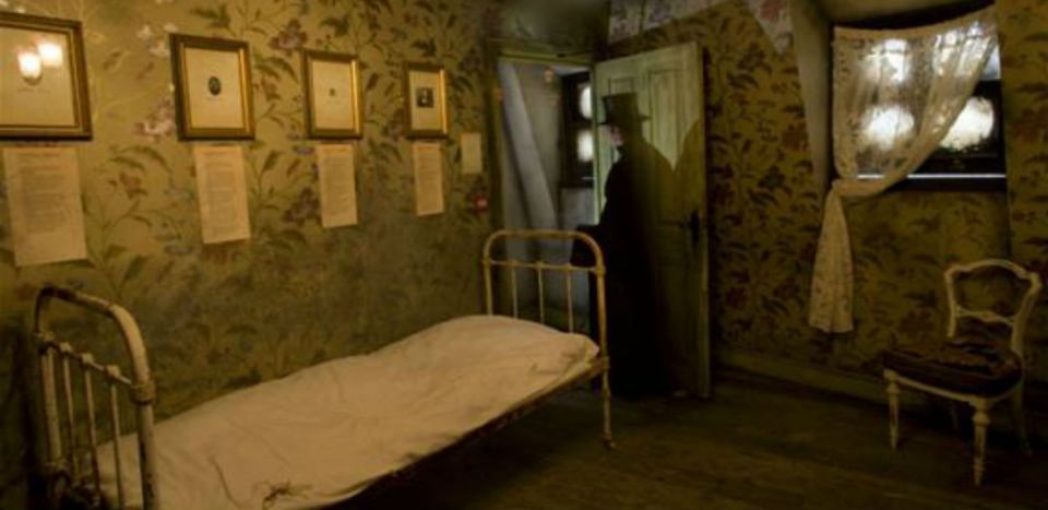 London: Jack the Ripper Museum Tickets - Walking the Rooms: Audio, Effects, and the Basement Mannequins