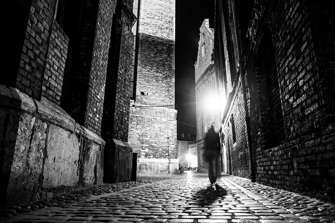 London Jack The Ripper Small-Group Walking Tour - Stop 3: The Ten Bells — A Pub Stop That’s More Than a Photo Op