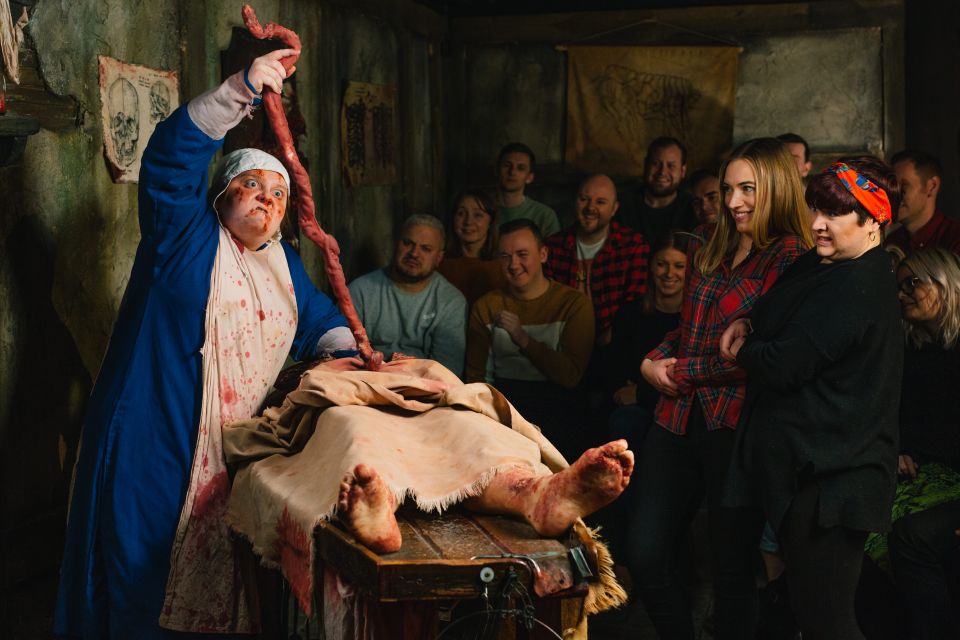 London: London Dungeon, London Eye, & Madame Tussauds Combo - Madame Tussauds: wax icons plus a short 4D break