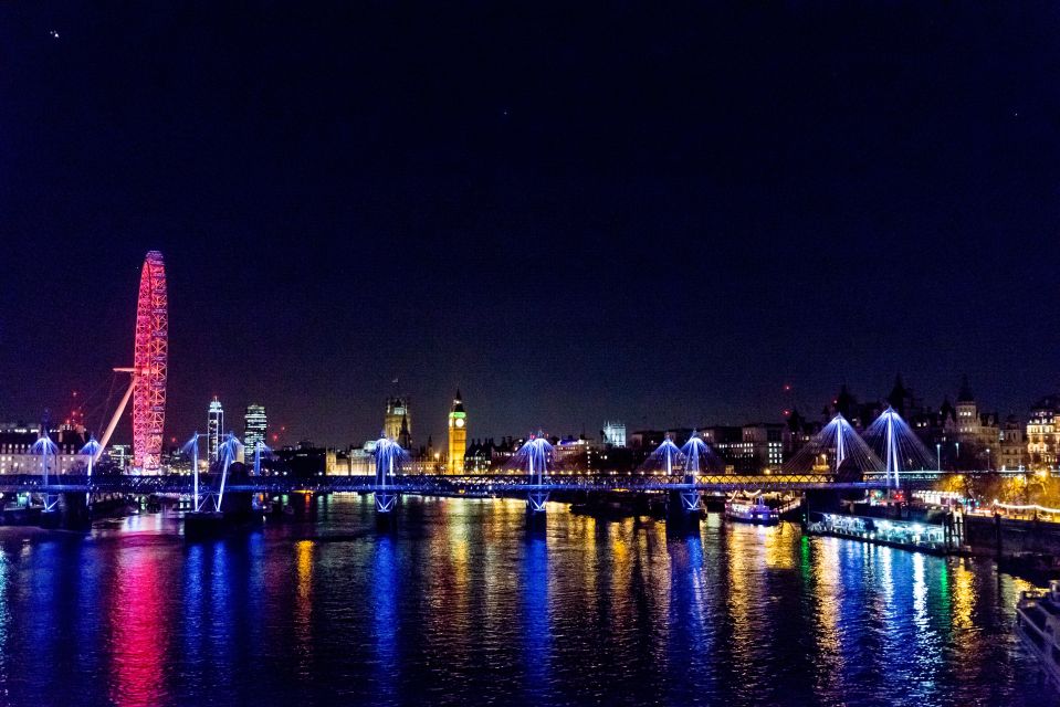 London: Nighttime Open-Top Bus Sightseeing Tour - Buckingham Palace and the royal strip: best viewed as a moving panorama