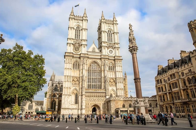 London Pass® - Save up to 50% on Tickets to 100+ Attractions - Using the Go City app: the difference between smooth and stressful
