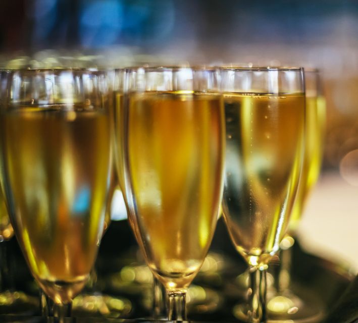 London: River Thames Dinner Cruise - Should You Book the London Thames Dinner Cruise?