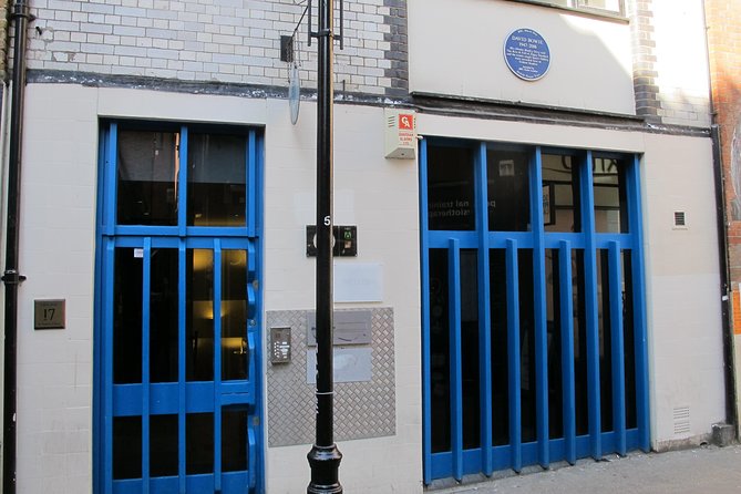 London Rock and Roll Music Tour - Amy Winehouse, Camden, and the Punk-to-Britpop Arc