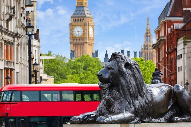 London Sightseeing Walking Tour with 30+ sights - Buckingham Palace, The Mall, and royal streets at street level