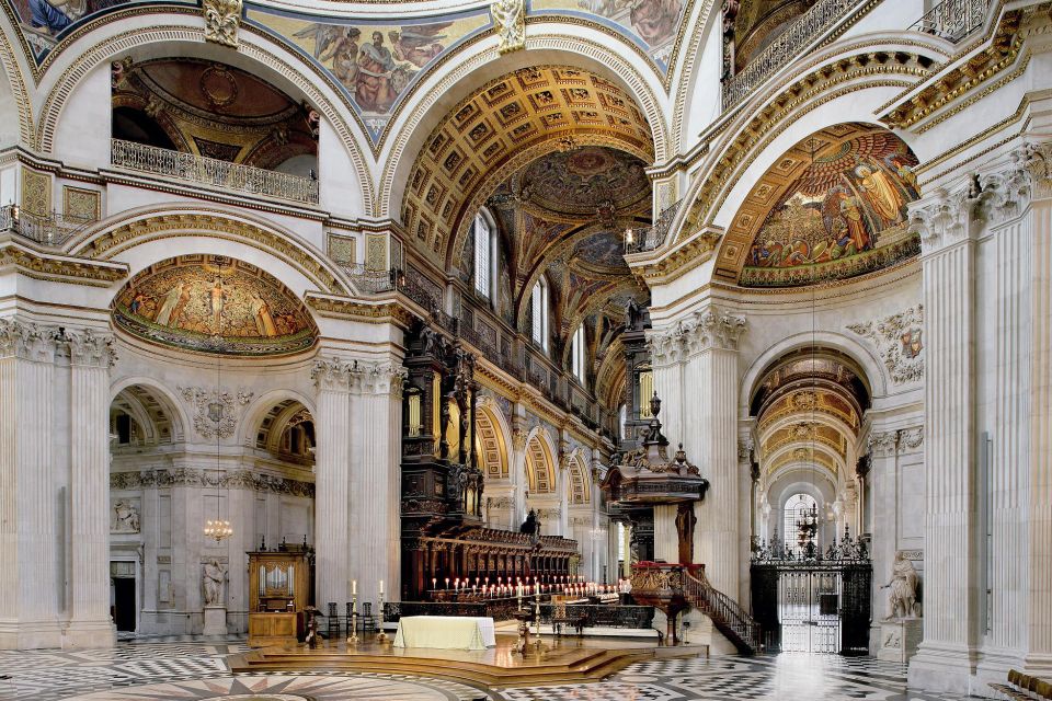 London: St Paul's Cathedral Entry Ticket - Timing inside a working cathedral: avoid the rush