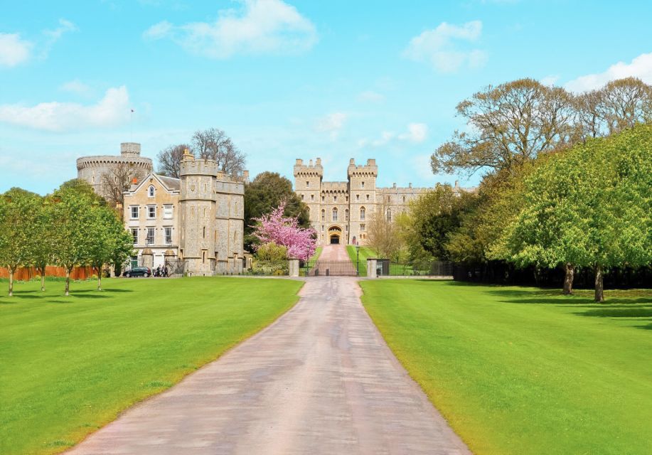 London: Stonehenge, Windsor, and Bath Day Trip by Bus - Bus Time, Crowds, and the Rushing Issue You Can Manage