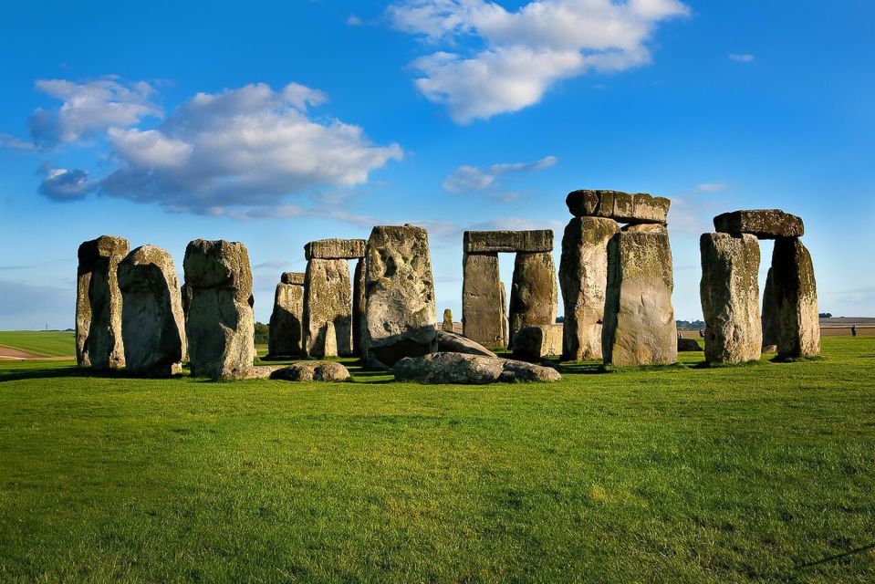 London: Stonehenge, Windsor Castle, Bath, Lacock & Pub Lunch - Who Should Book This Day Trip (and Who Should Skip It)