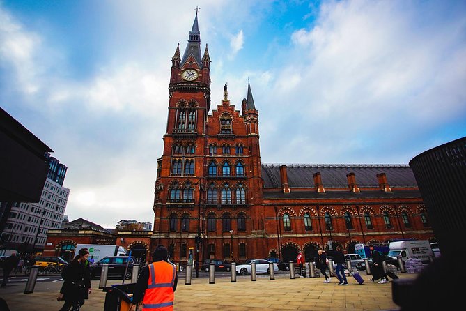 London The Best of Harry Potter Guided Tour (Free for Kids) - Stop 4: The Palace Theatre and the Cursed Child Connection