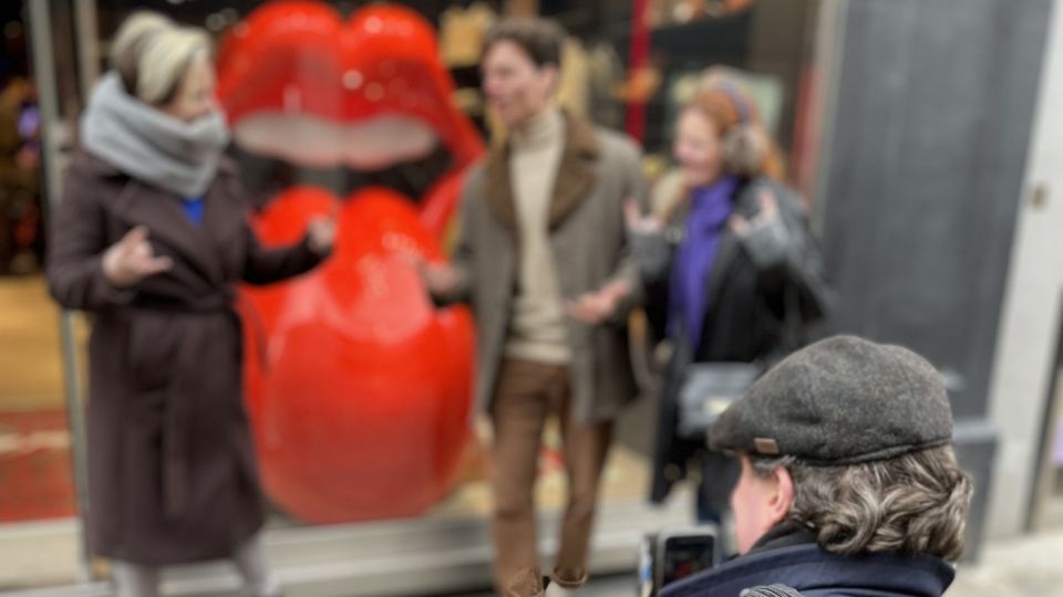 London: The Great British Rock and Roll Music Walking Tour - Two Hours in Central London: Pace, Comfort, and Weather