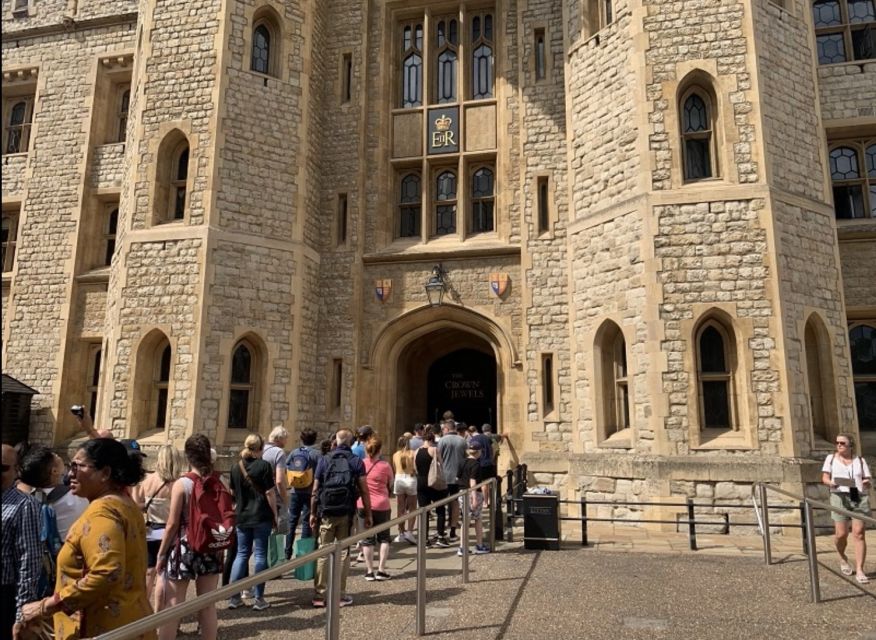 London: Tower of London Guided Tour with Boat Ride - Quick hits you’ll actually feel