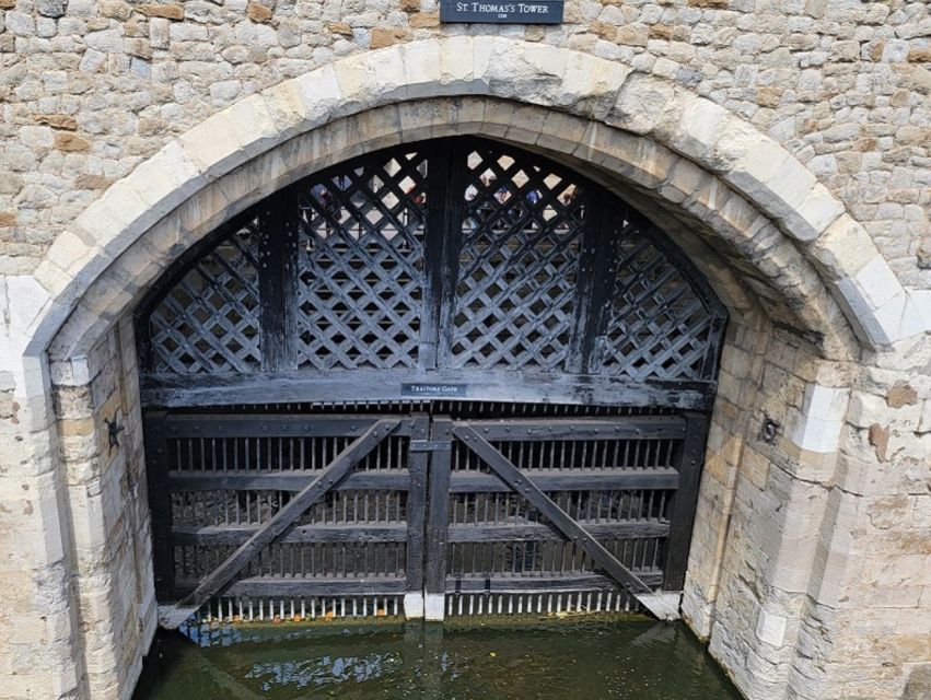 London: Tower of London Tour with Crown Jewels & Beefeaters - Price and value: is $69 for a 2–2.5 hour Tower tour a good deal?