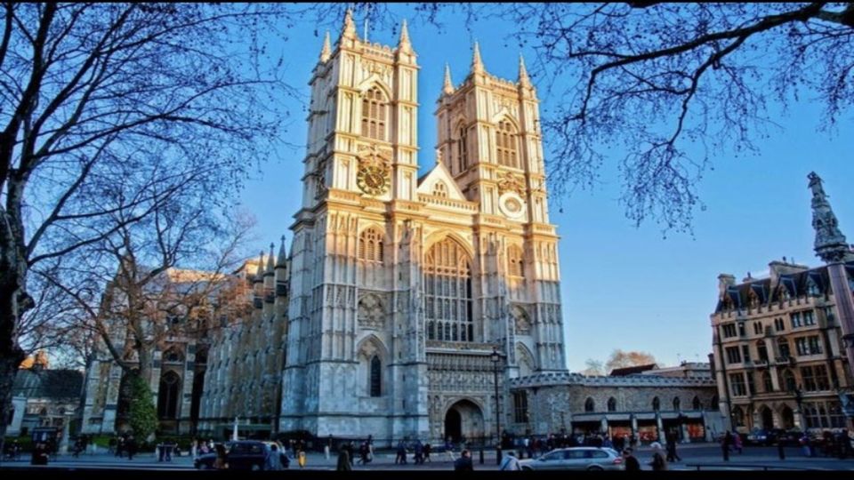 London: Westminster and Changing of the Guard Tour - Key things to look for on this Westminster walk
