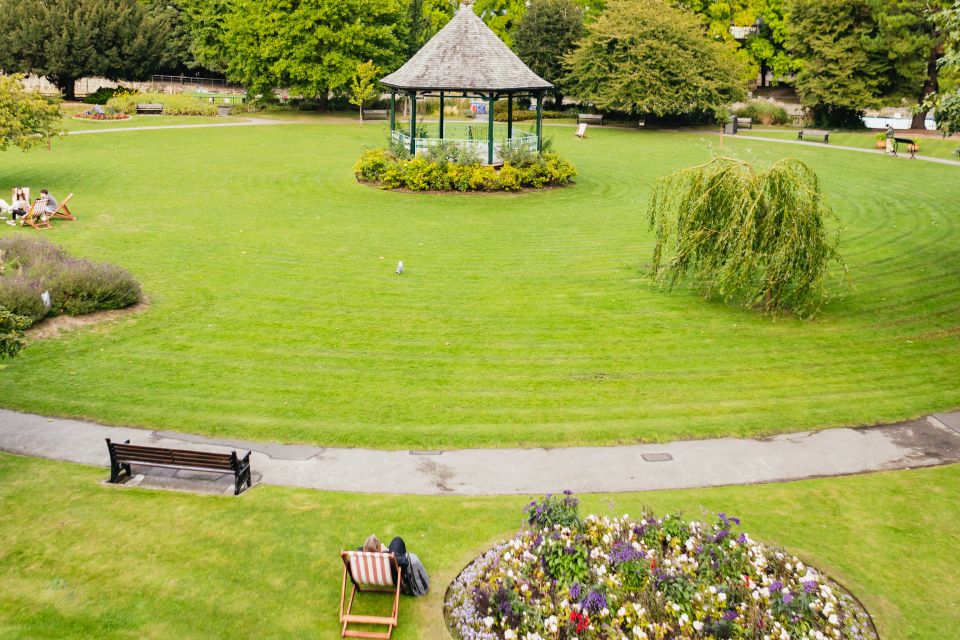 London: Windsor Castle, Stonehenge & Bath Full-Day Tour - Bath: panoramic overview plus free time in a Georgian city