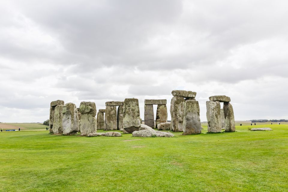 London: Windsor Castle, Stonehenge & Bath Full-Day Tour - Price and value: when $108 makes sense