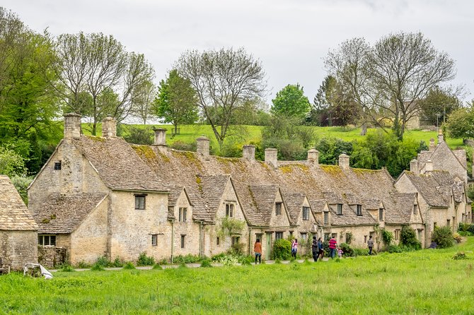 Oxford and Traditional Cotswolds Villages Small-Group Day Tour from London - Oxford’s College Streets: Your 2 Hours to See What You Care About