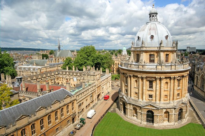 Oxford, Stratford, Cotswolds & Warwick Castle Tour from London - Oxford on foot: University Church entry and a focused city story